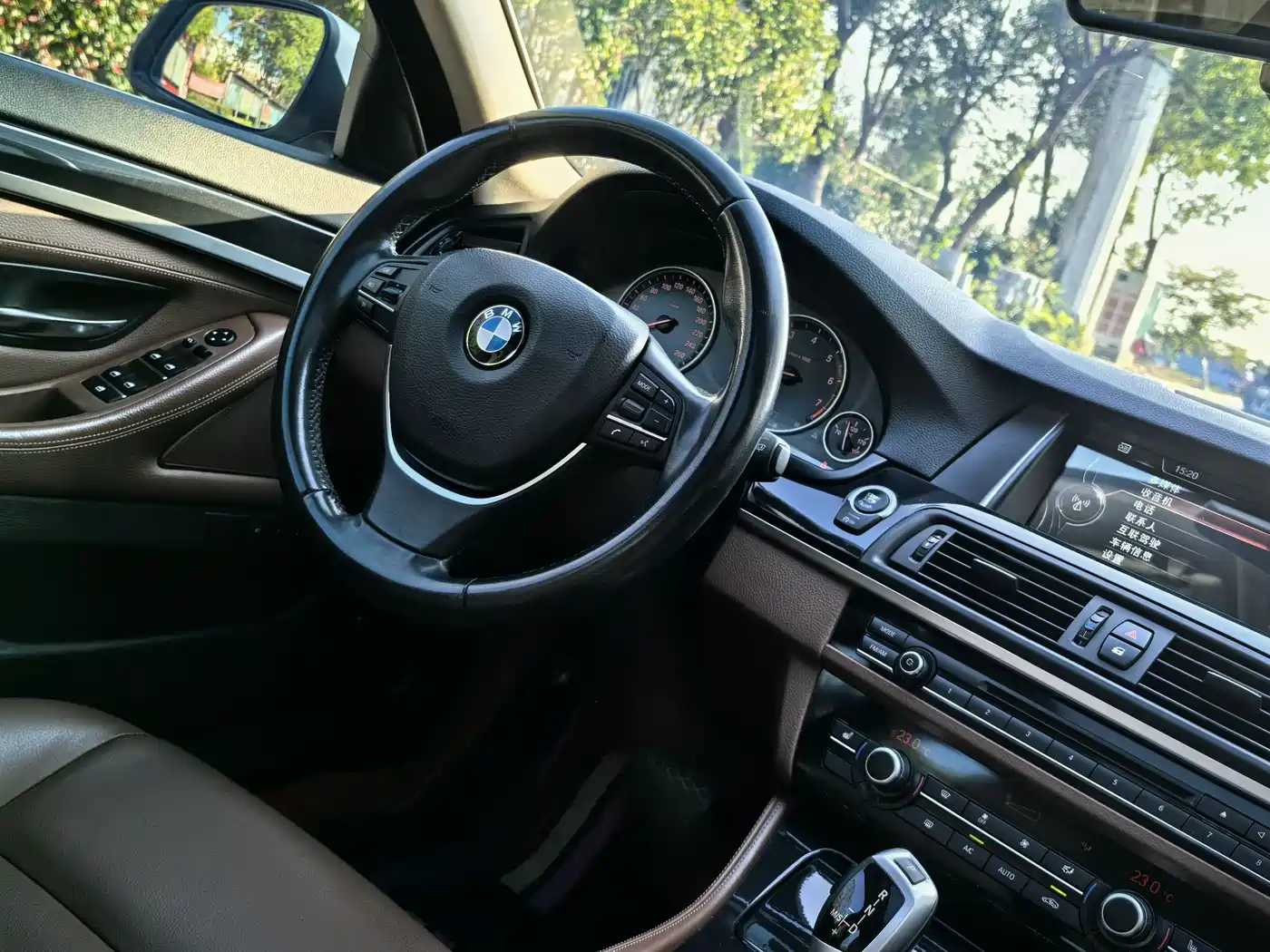 BMW 5 Series 2017 520Li Classic Edition фото 10