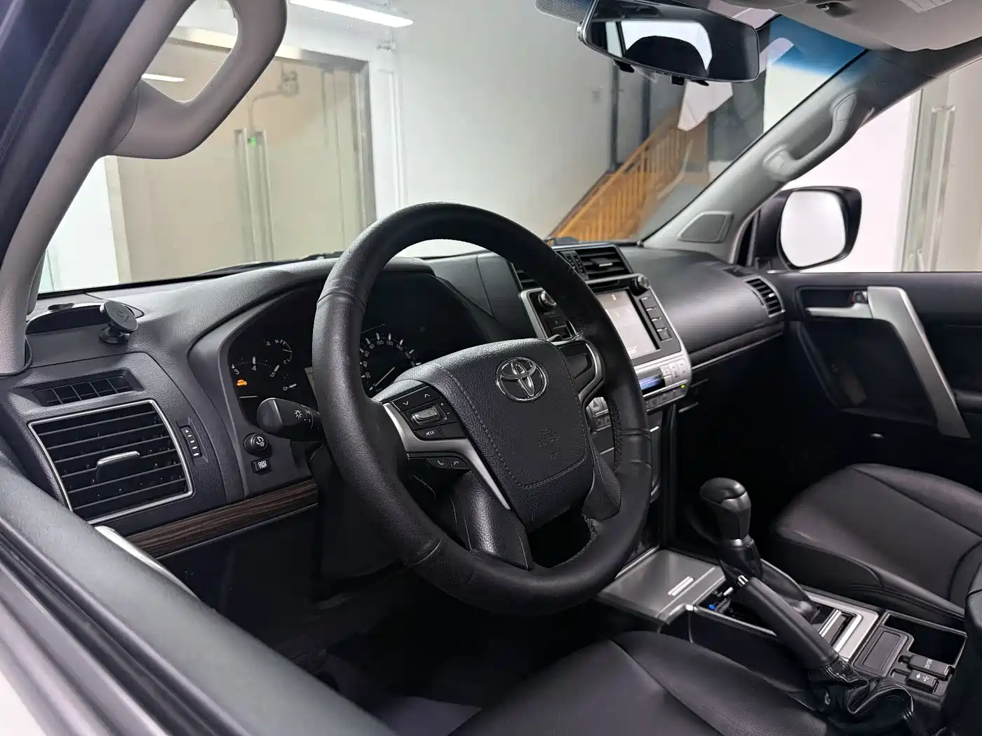 Toyota Prado 2018 3.5L Auto TX фото 9