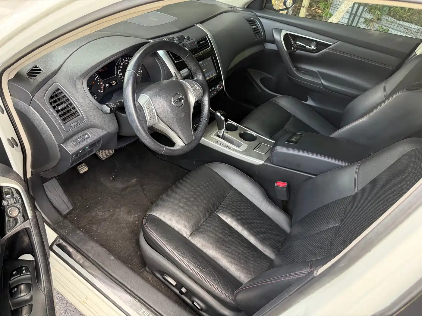 Фото 2 - Nissan Teana
