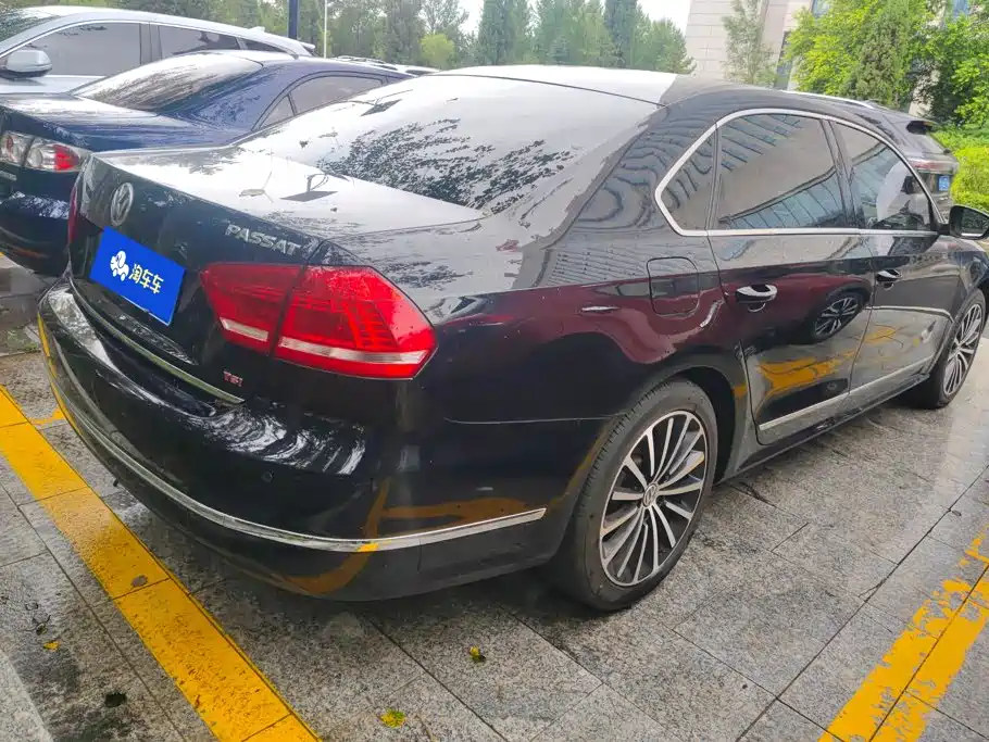 Photo 3 - Volkswagen Passat