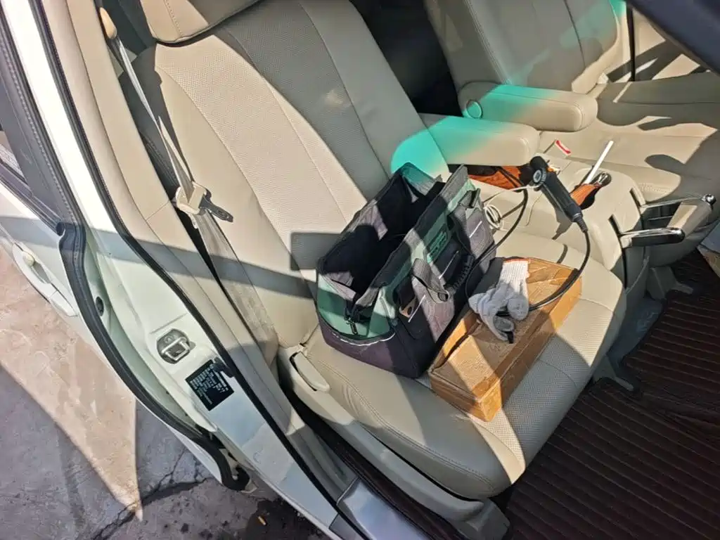 BYD M6 2016 2015 2.4L Automatic Premium Edition