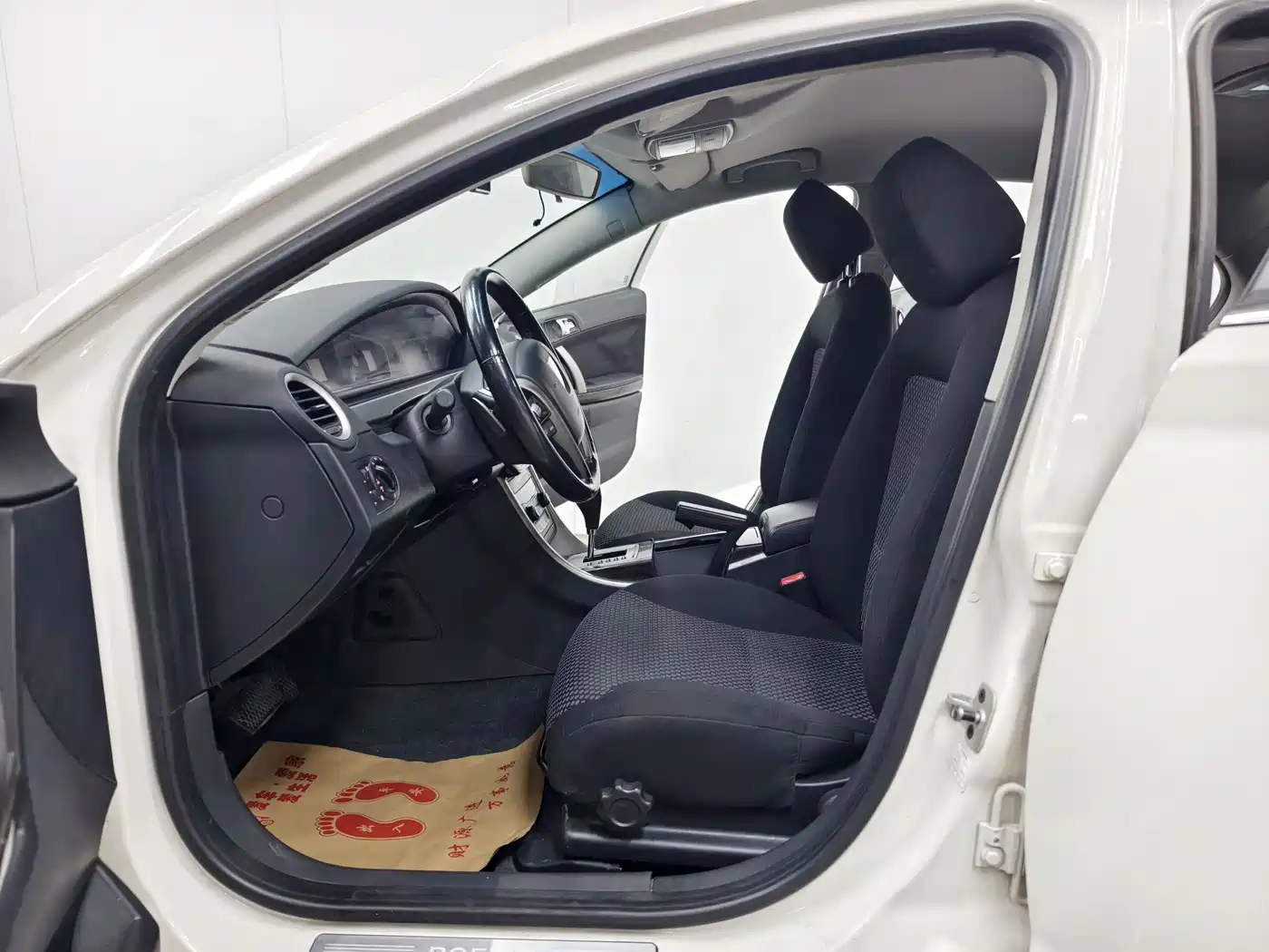 Roewe 550 2016 2013 Classic 550 1.8L Automatic Trend