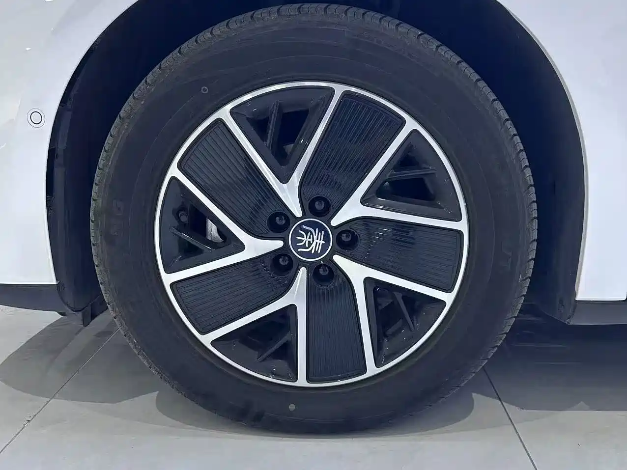 Фото 3 - BYD Qin L
