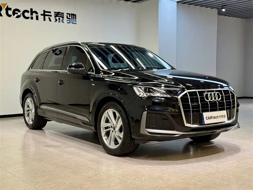 Audi Q7 2023 45 TFSI quattro S line Sport фото 2