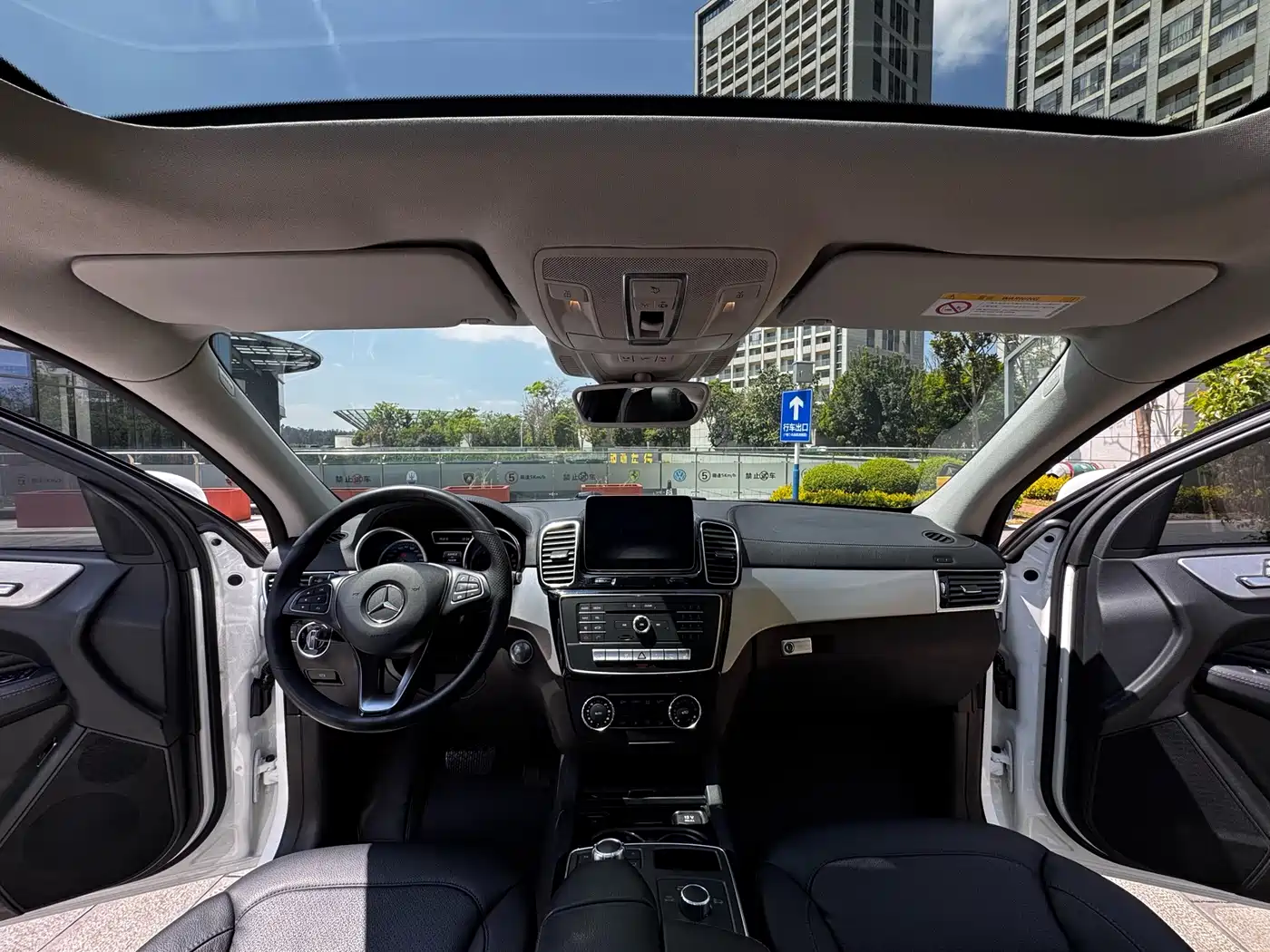 Mercedes-Benz GLE Coupe 2017 GLE 320 4MATIC Coupe SUV фото 12