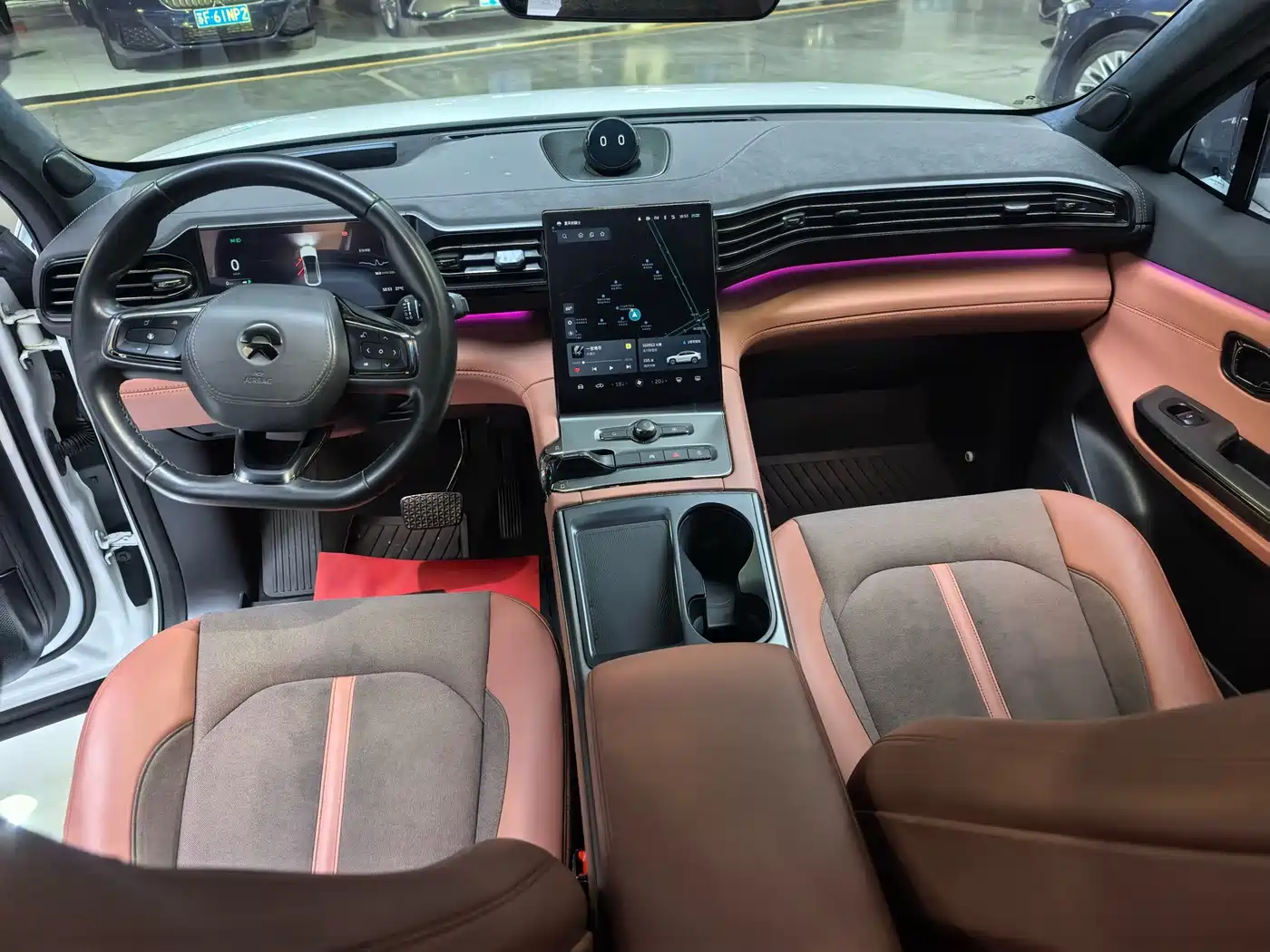 Фото 8 - NIO EC6