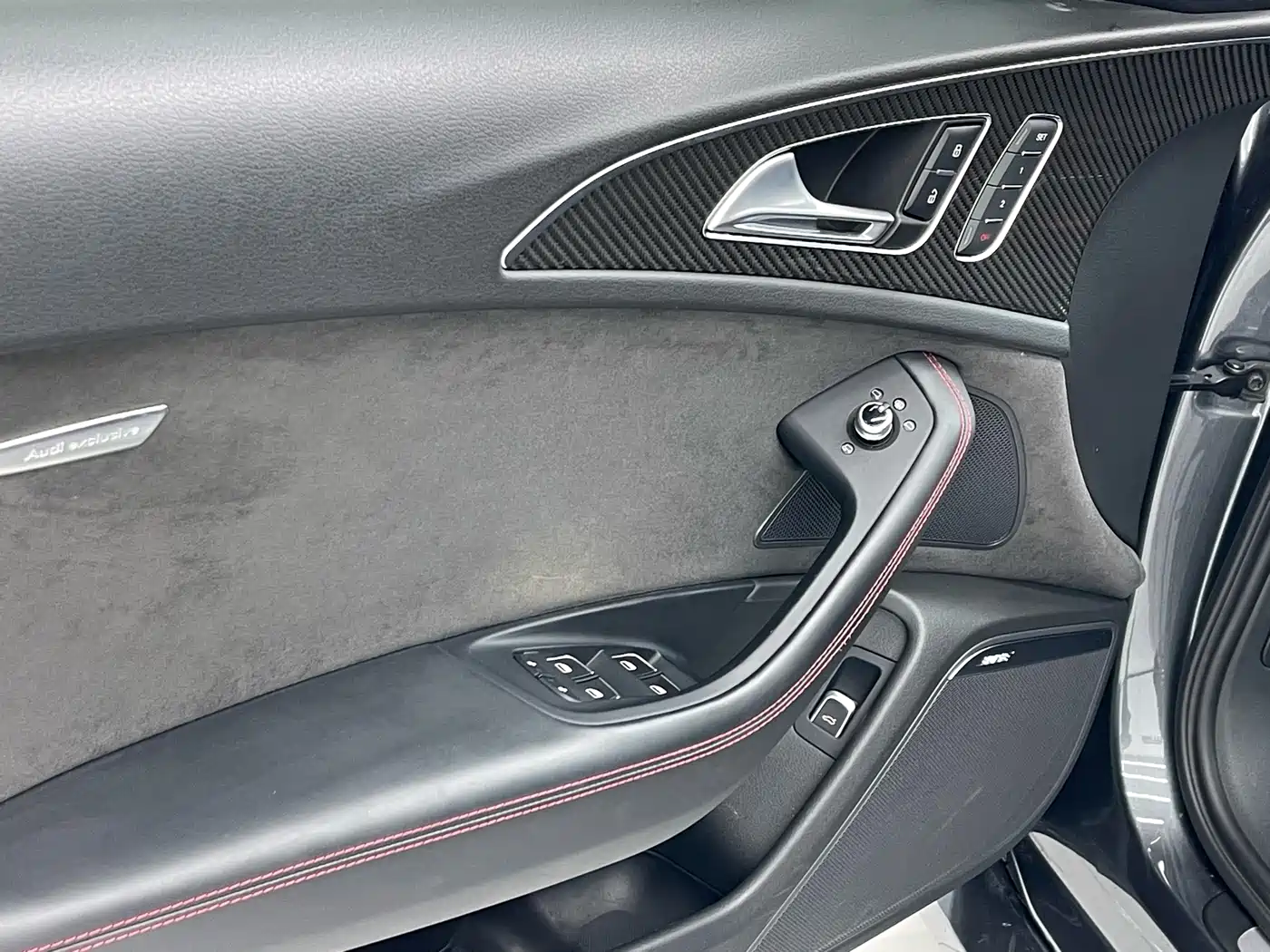 Audi RS 6 2016 RS 6 4.0T Avant фото 15