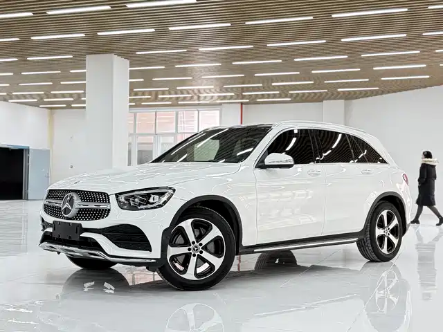 MERCEDES-BENZ GLC