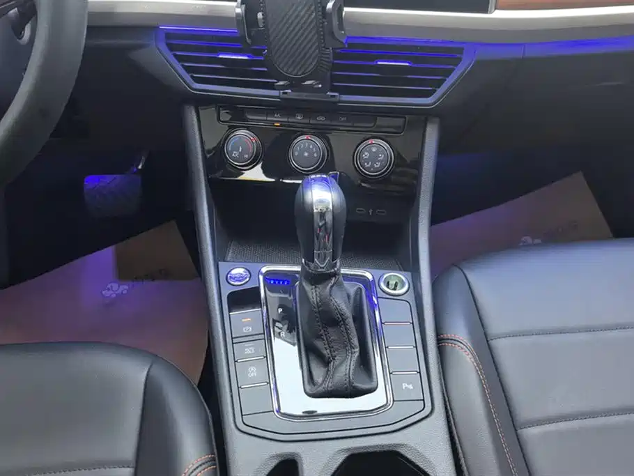 Volkswagen Bora 2023 200TSI DSG Yuexing Edition фото 16