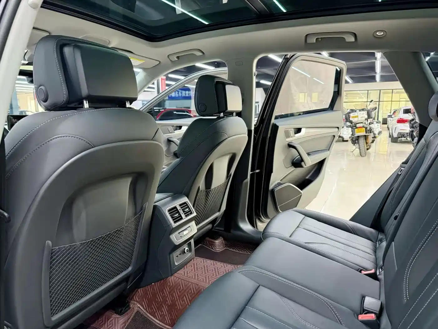 Audi Q5L 2022 Facelift 40T Luxury Dynamic фото 6