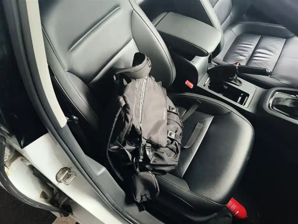 Volkswagen Sagitar 2018 1.6L Automatic Comfort фото 25
