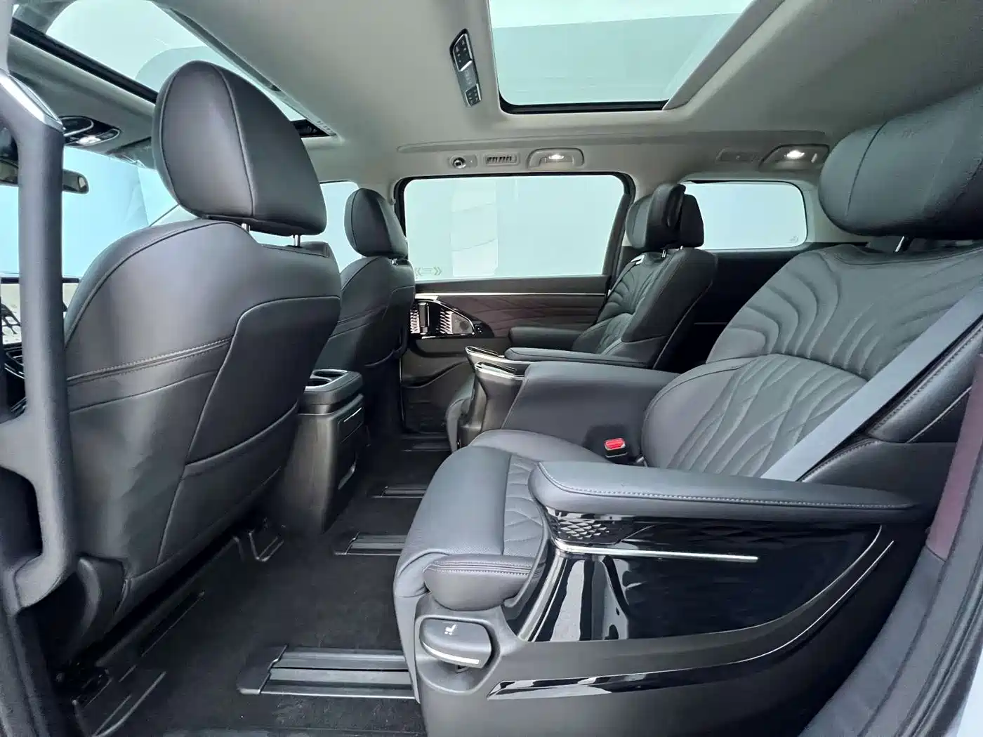 GAC Trumpchi Trumpchi M8 2026 2024 Master Series 400T Premium Edition