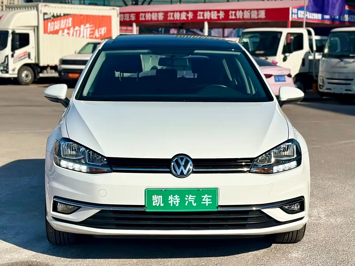 Volkswagen Golf 2019 200TSI DSG Comfort (China V) фото 2