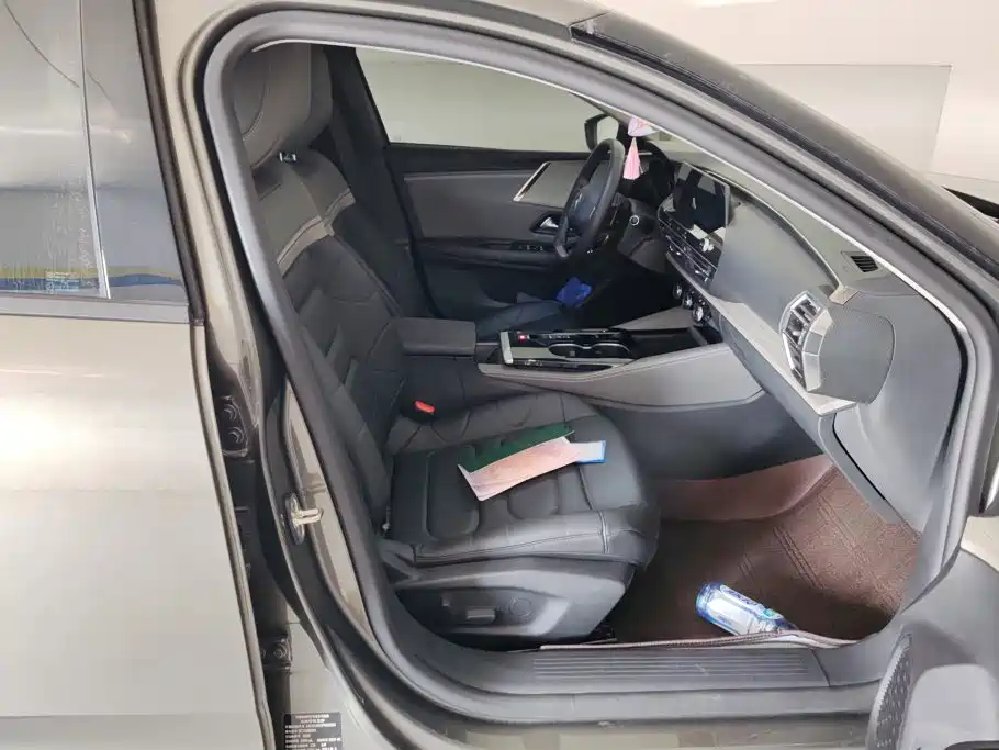 Photo 8 - Citroën Versailles C5 X