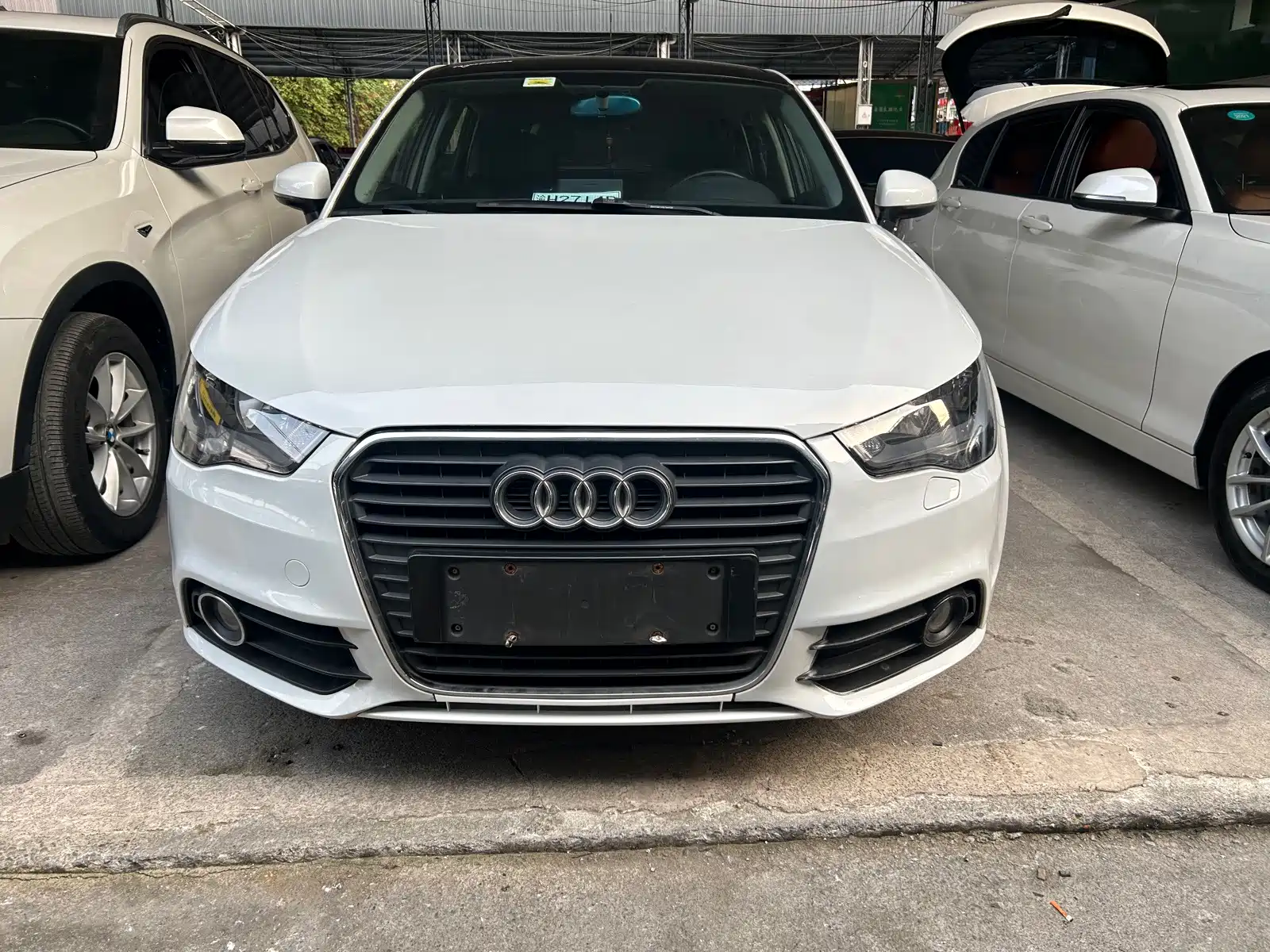 Photo 2 - Audi A1