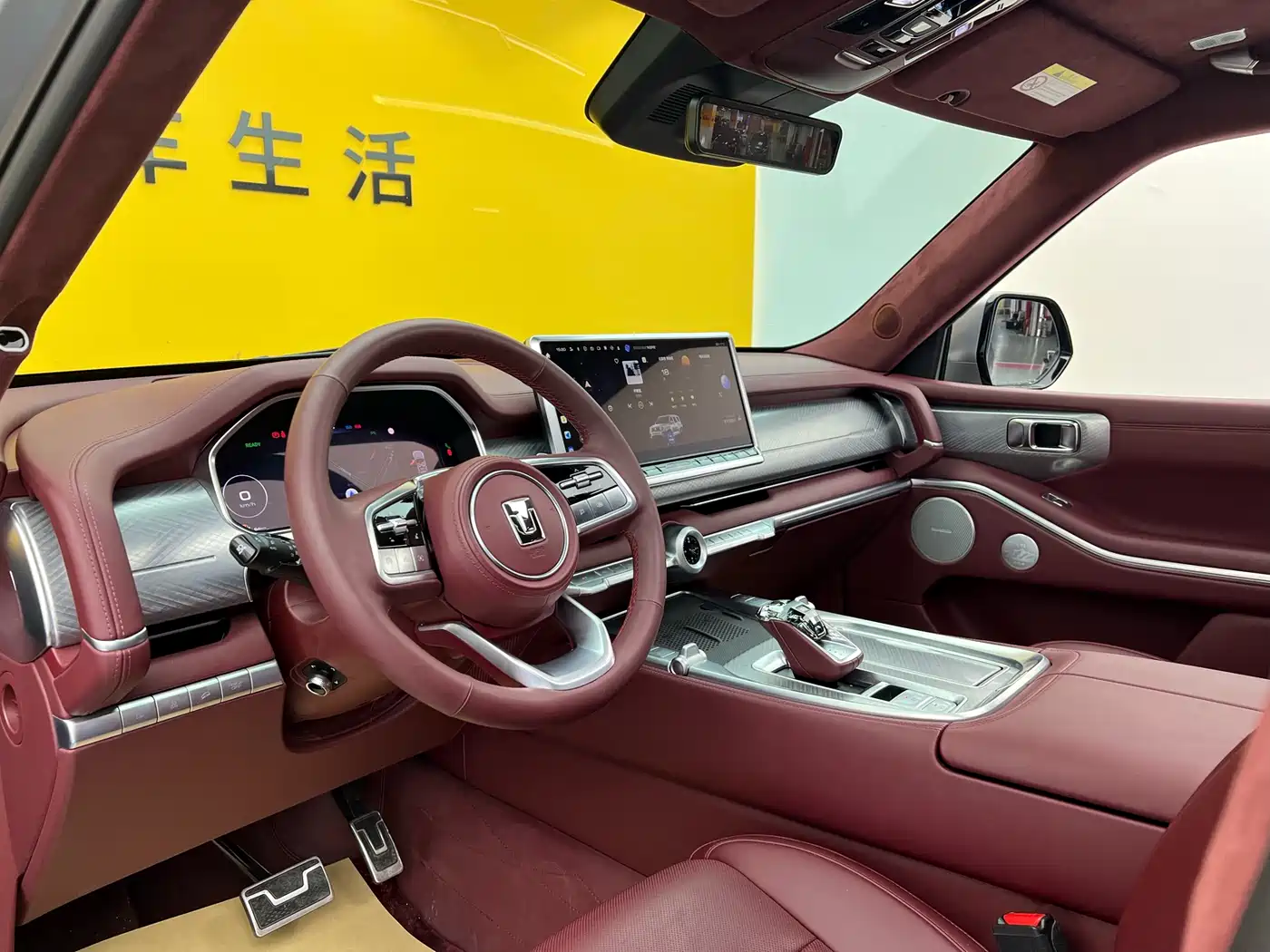 TANK TANK 700 NEW ENERGY