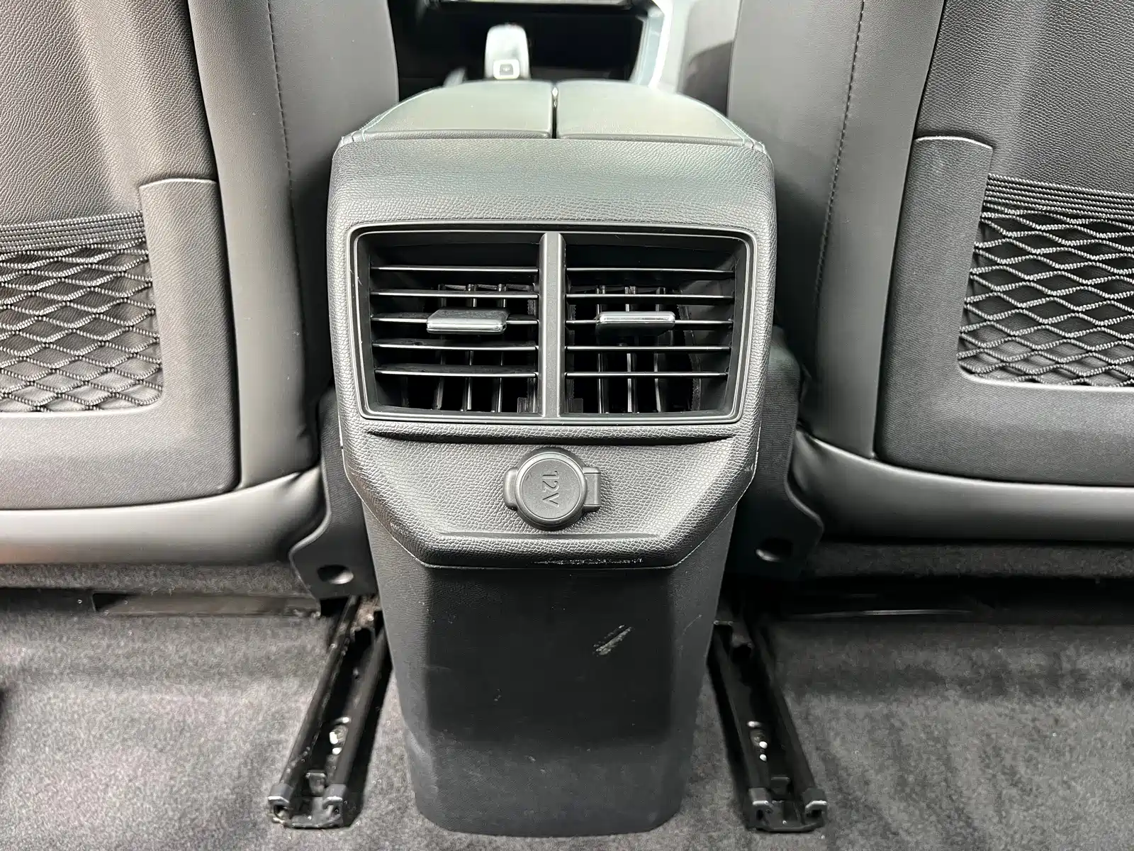Photo 15 - Peugeot 4008