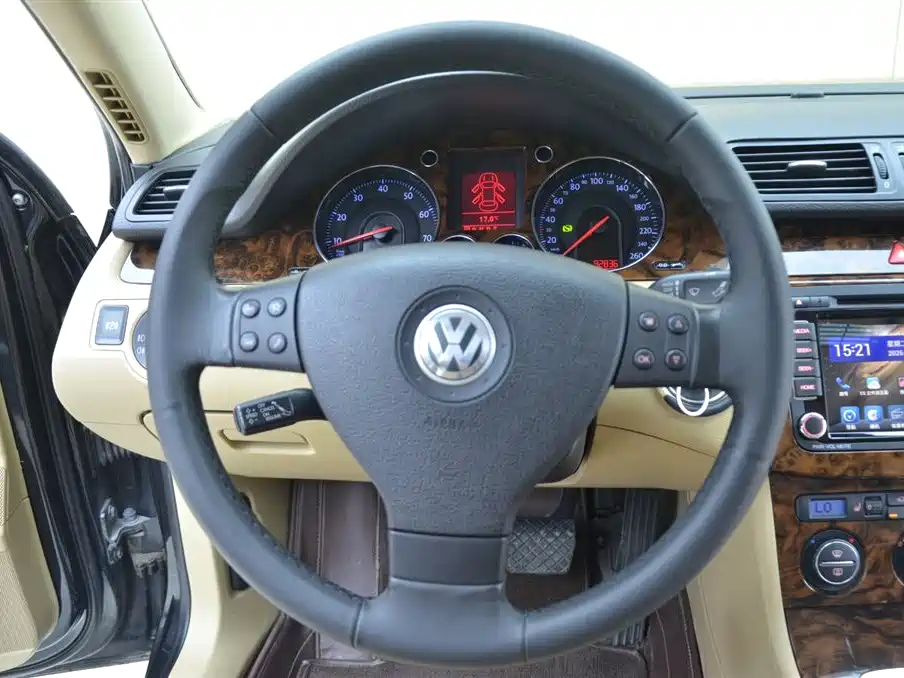 Volkswagen Magotan 2007 Model 1.8TSI Automatic Luxury Type фото 10
