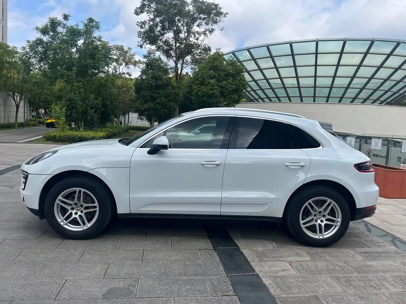 Porsche Macan 2017 Macan 2.0T фото 9