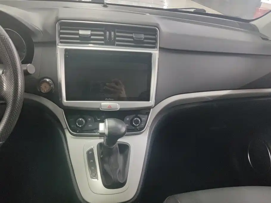 Фото 13 - Haval M6