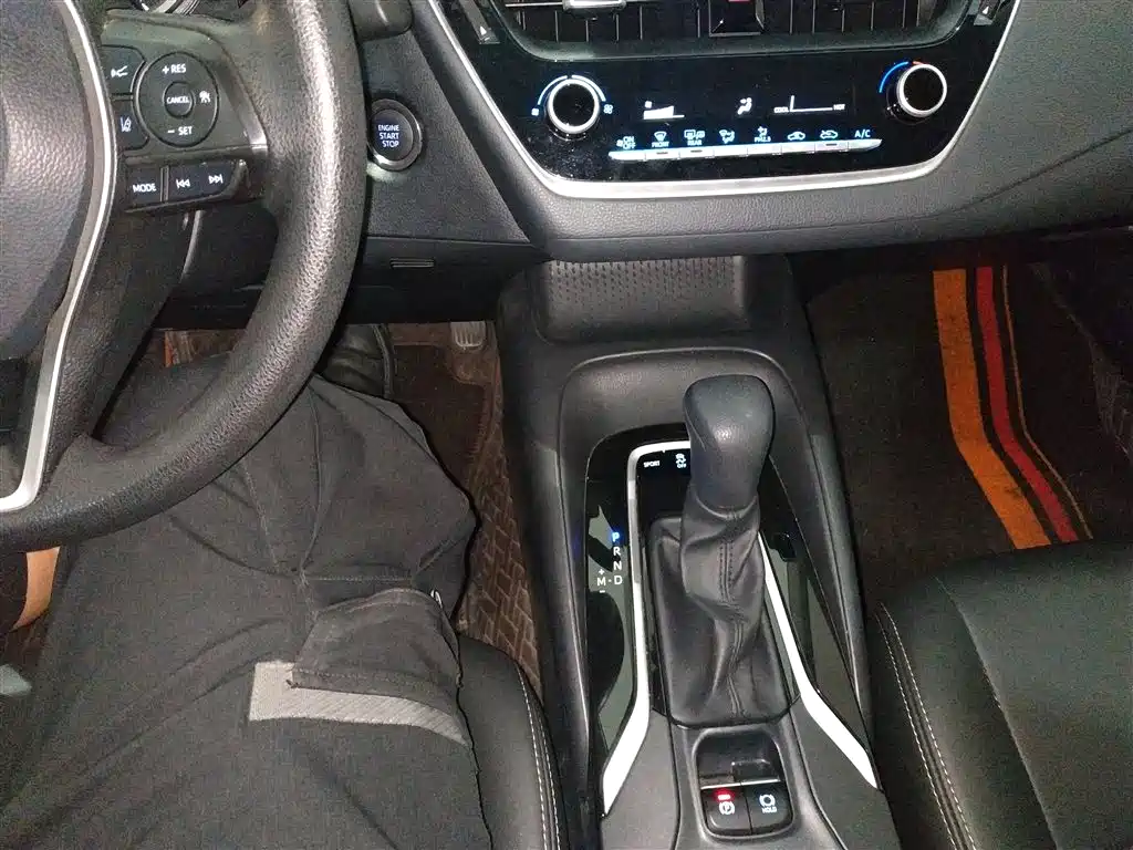 Toyota Corolla 2021 TNGA 1.5L CVT Elite Edition фото 14