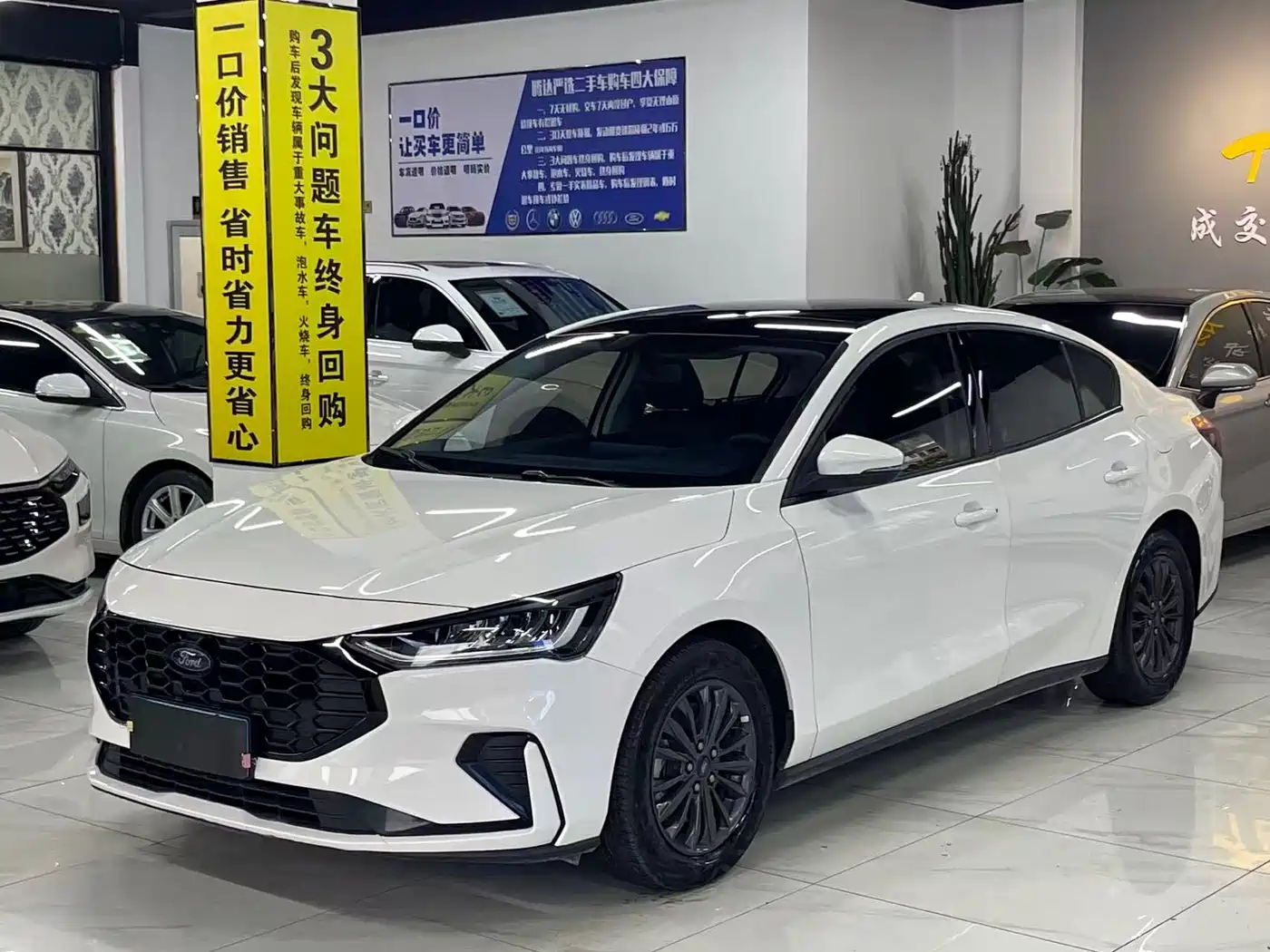 Ford Focus 2022 Sedan EcoBoost 180 Auto Speed Edition