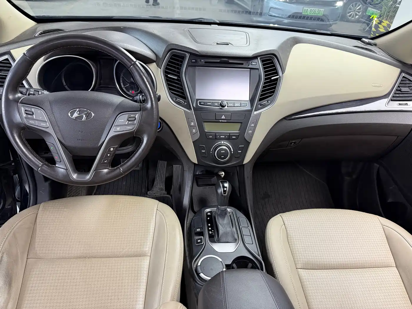 Hyundai Santa Fe 2013 Model 2.4L Automatic 2WD Smart фото 7