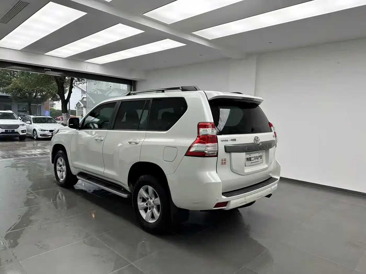 TOYOTA PRADO