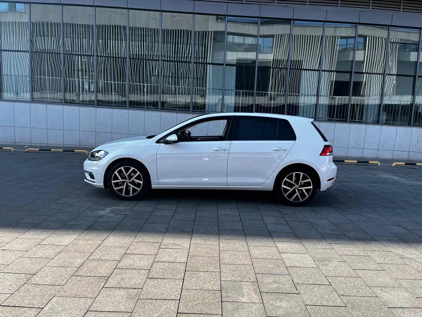 Volkswagen Golf 2020 Beloved Edition 280TSI DSG Comfort фото 7