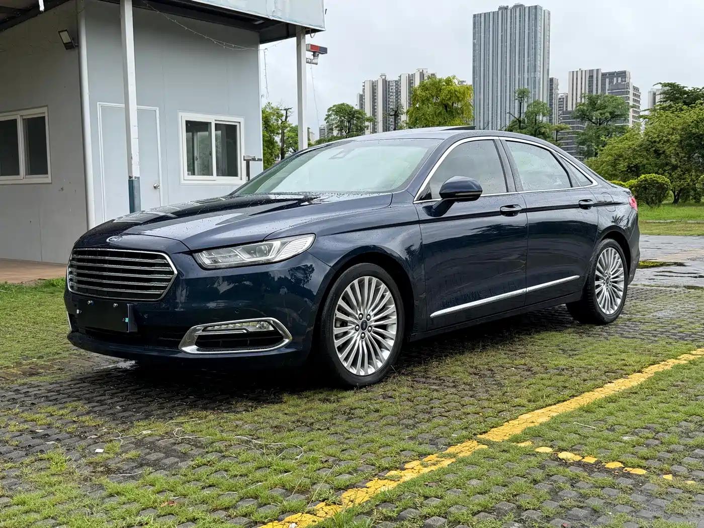 Ford Taurus, 2018 год
