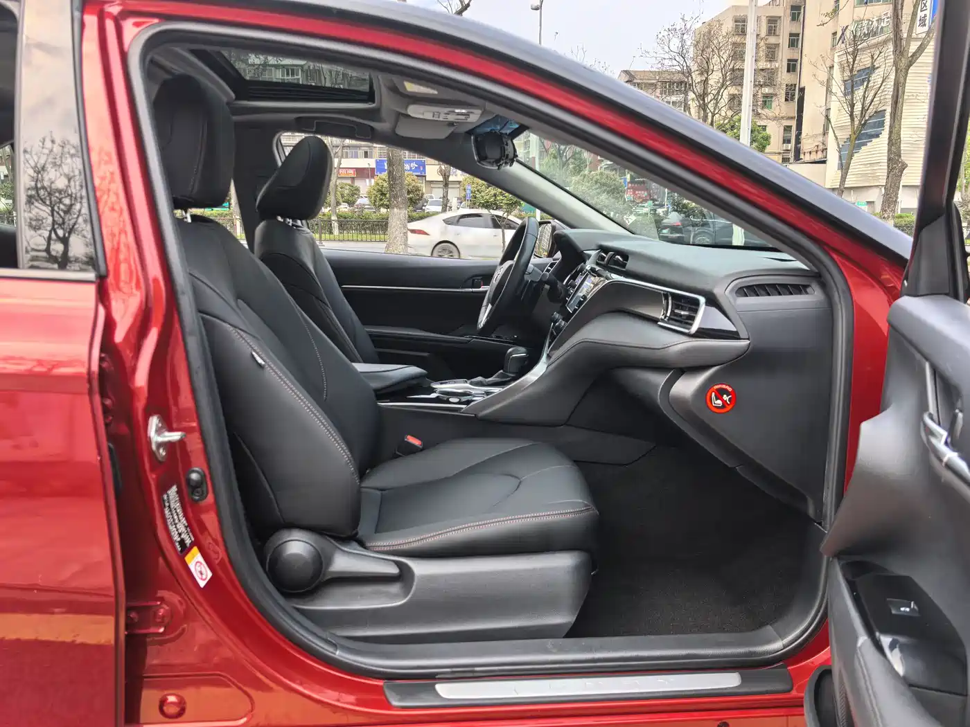 Toyota Camry 2018 2.0S Sport Edition фото 7
