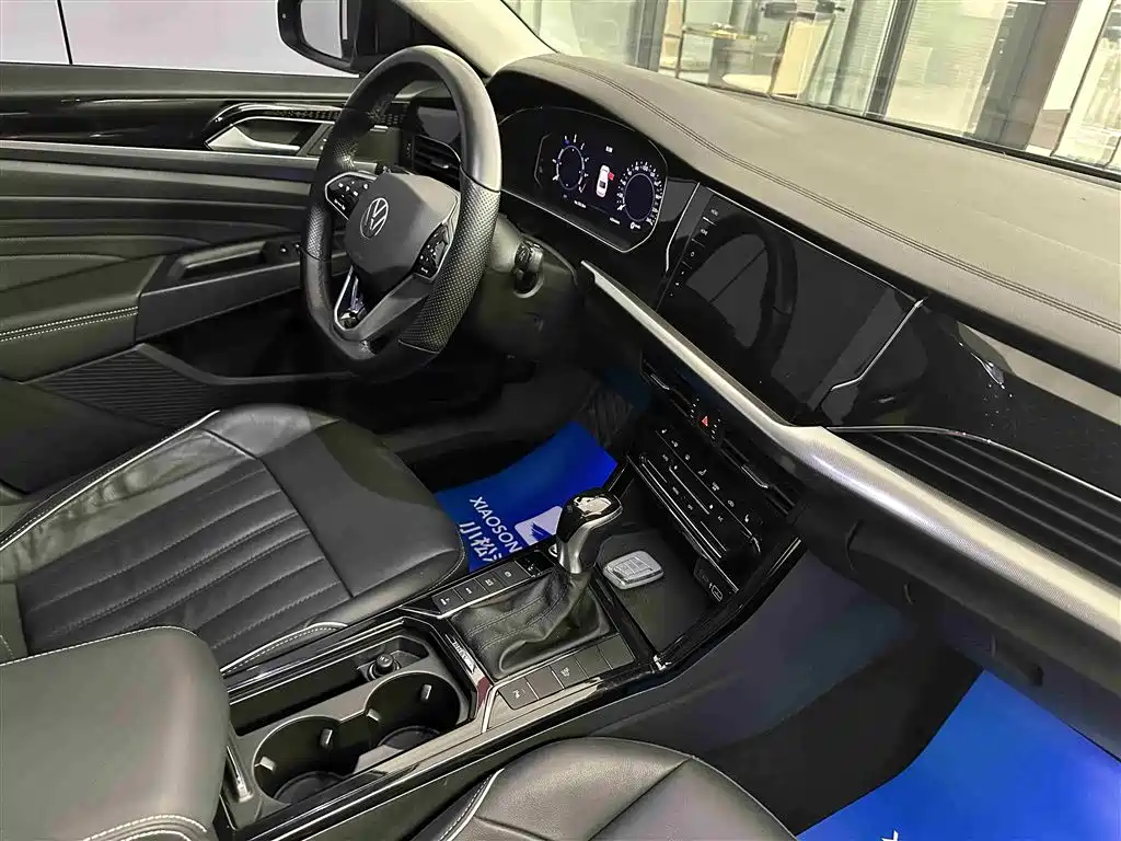 VOLKSWAGEN PASSAT NEW ENERGY