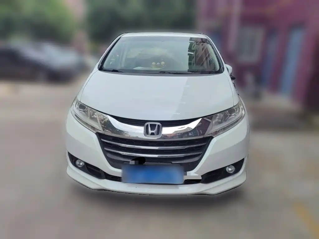 Фото 2 - Honda Odyssey