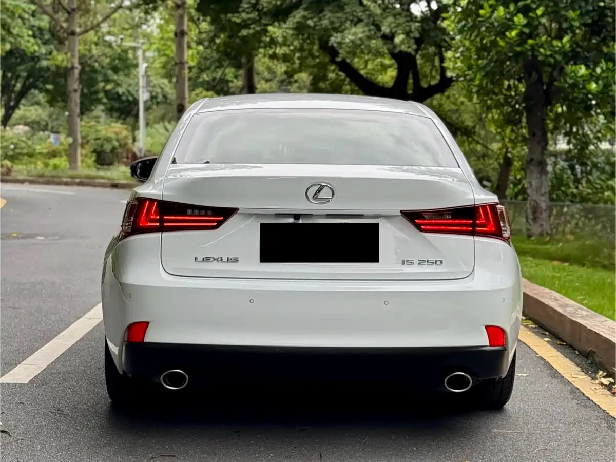 Lexus IS 2013 250 F SPORT фото 4