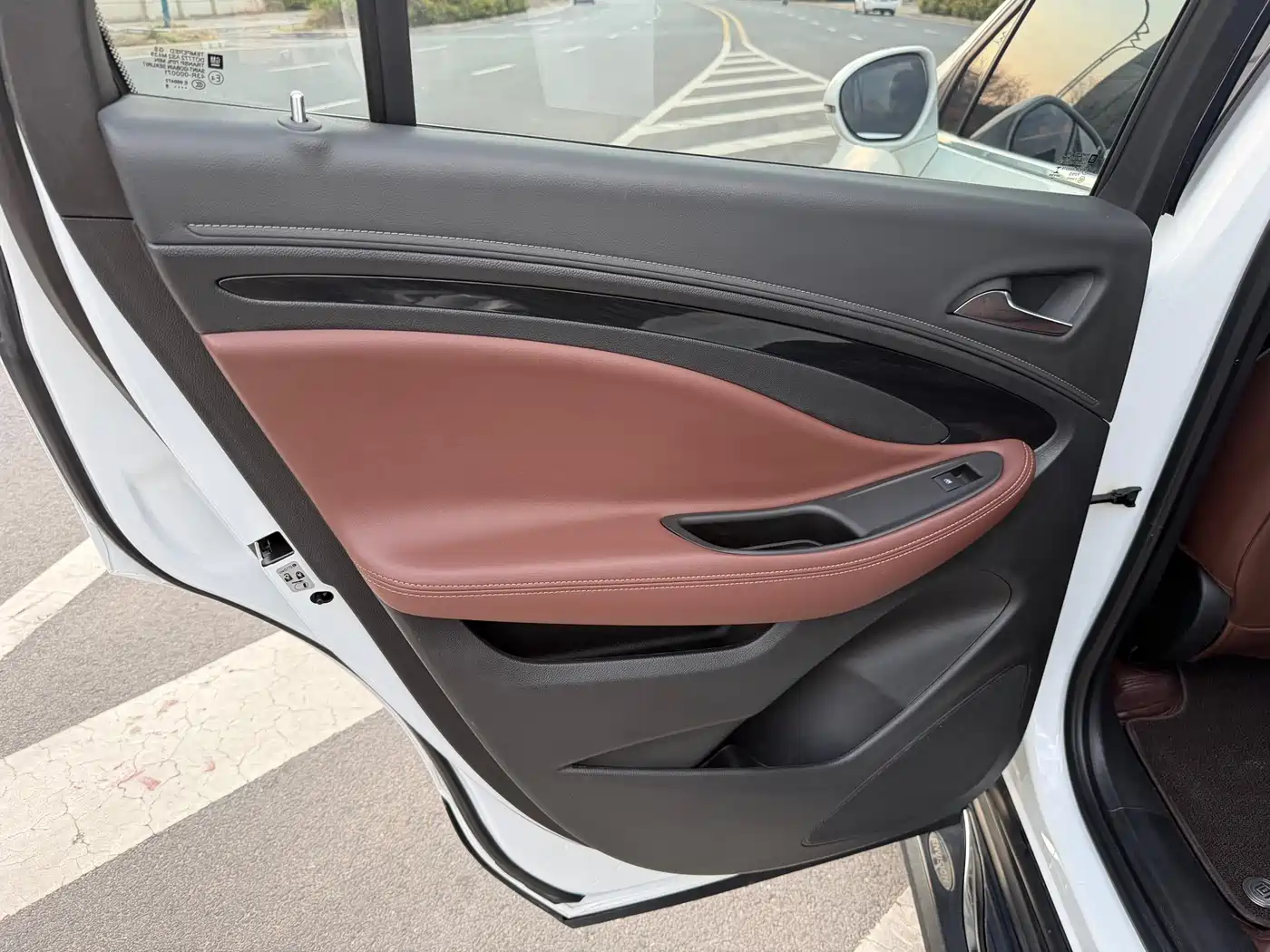 Buick Envision Plus 2018 28T 4WD Luxury фото 11
