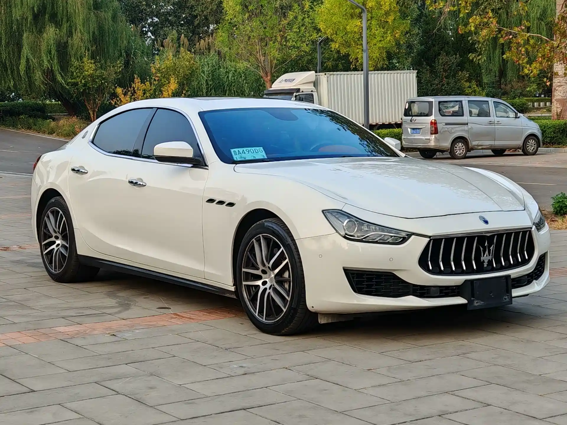 Photo 3 - Maserati Ghibli