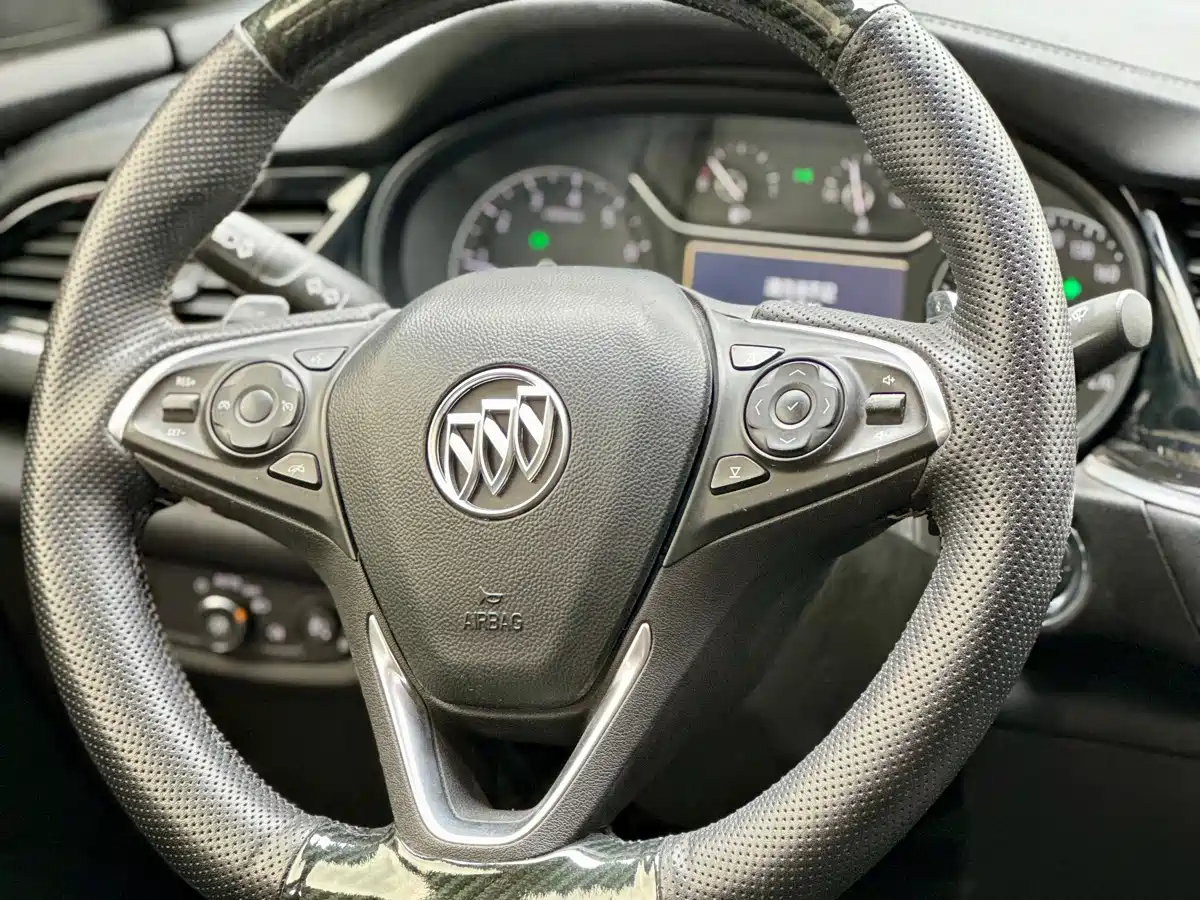 Фото 10 - Buick Regal