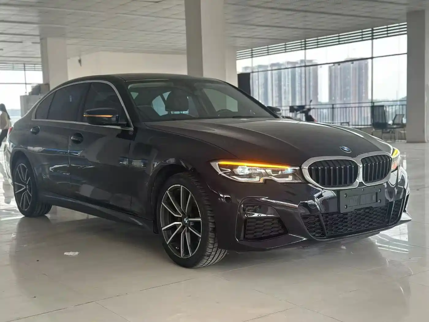 BMW 3 Series 2022 320Li M Sport Package фото 3