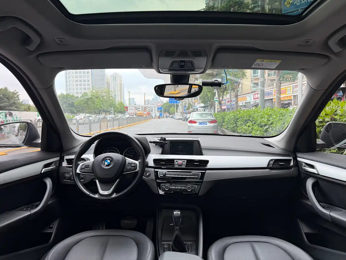 BMW X1 2018 sDrive20Li Leading Model фото 9