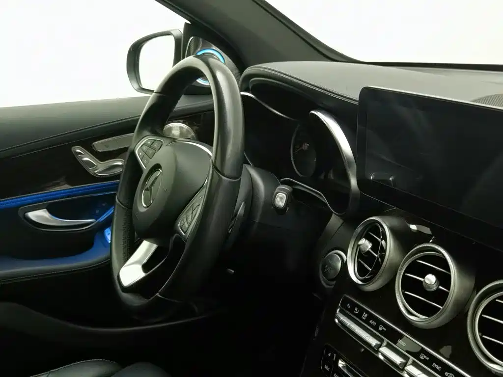 Фото 22 - Mercedes-Benz GLC