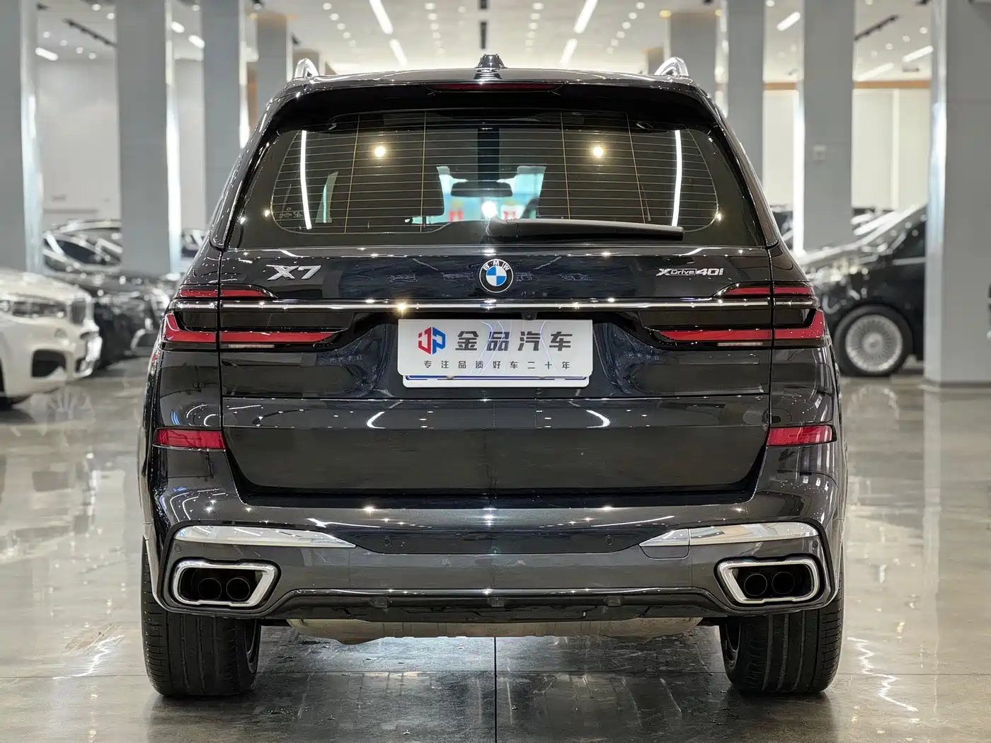 BMW X7 2023 xDrive40i Exclusive M Sport Package фото 5