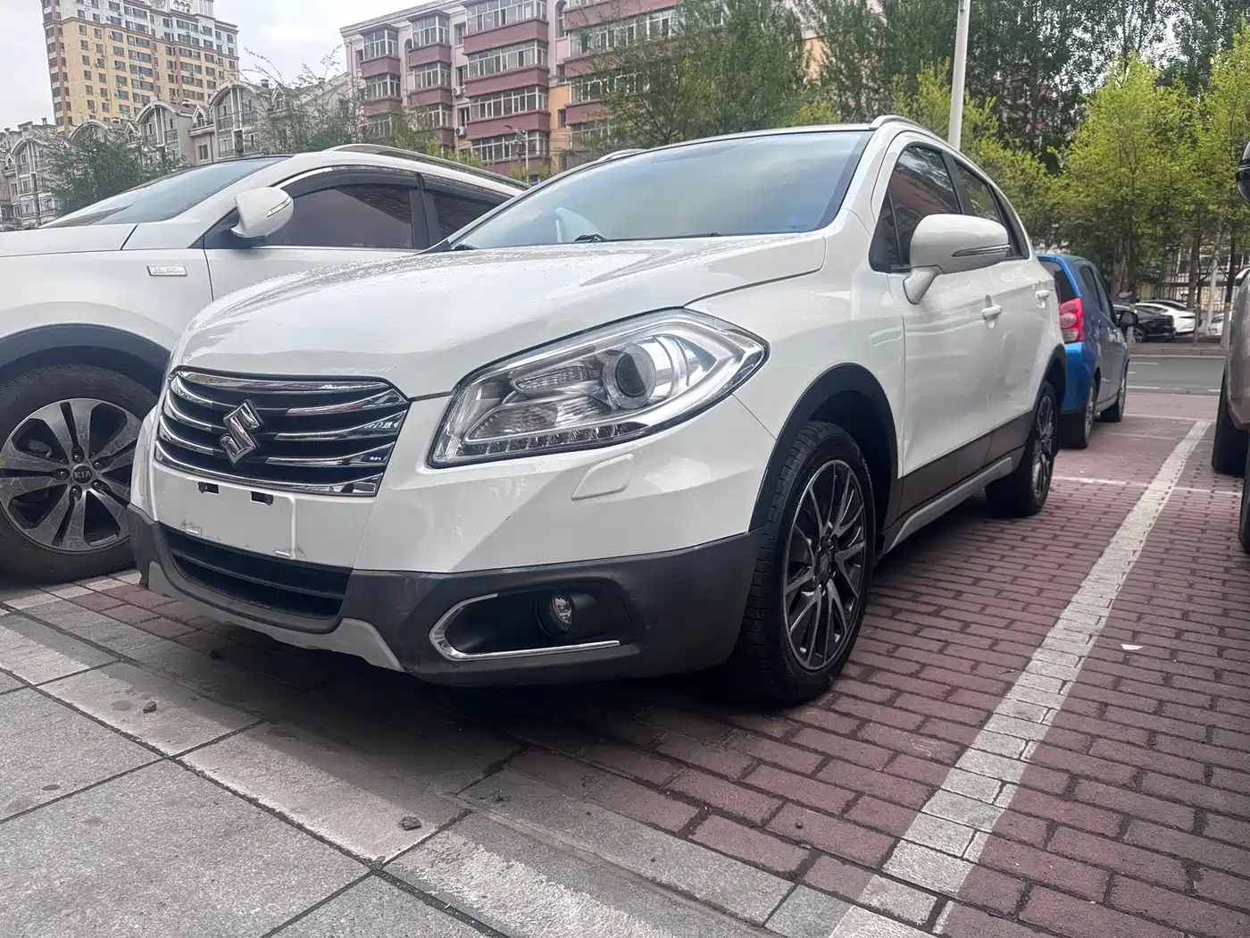 Suzuki SX4 S-Cross 2014 2014 1.6L CVT 4WD Premium