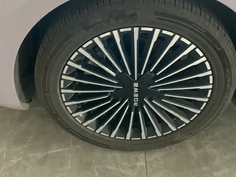 Roewe M7 DMH 2025 2025 Base