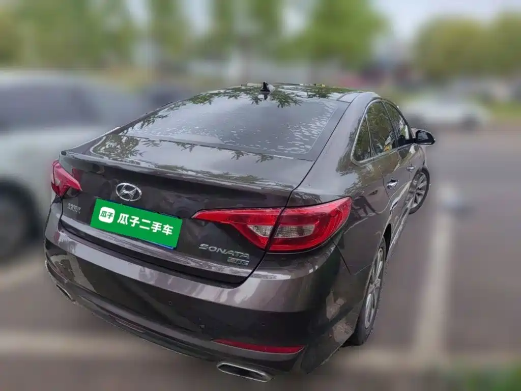Фото 4 - Hyundai Sonata