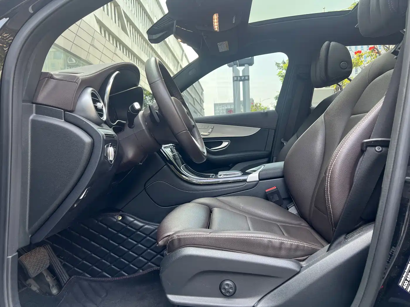 Mercedes-Benz GLC 2021 GLC 260 L 4MATIC Sporty фото 5