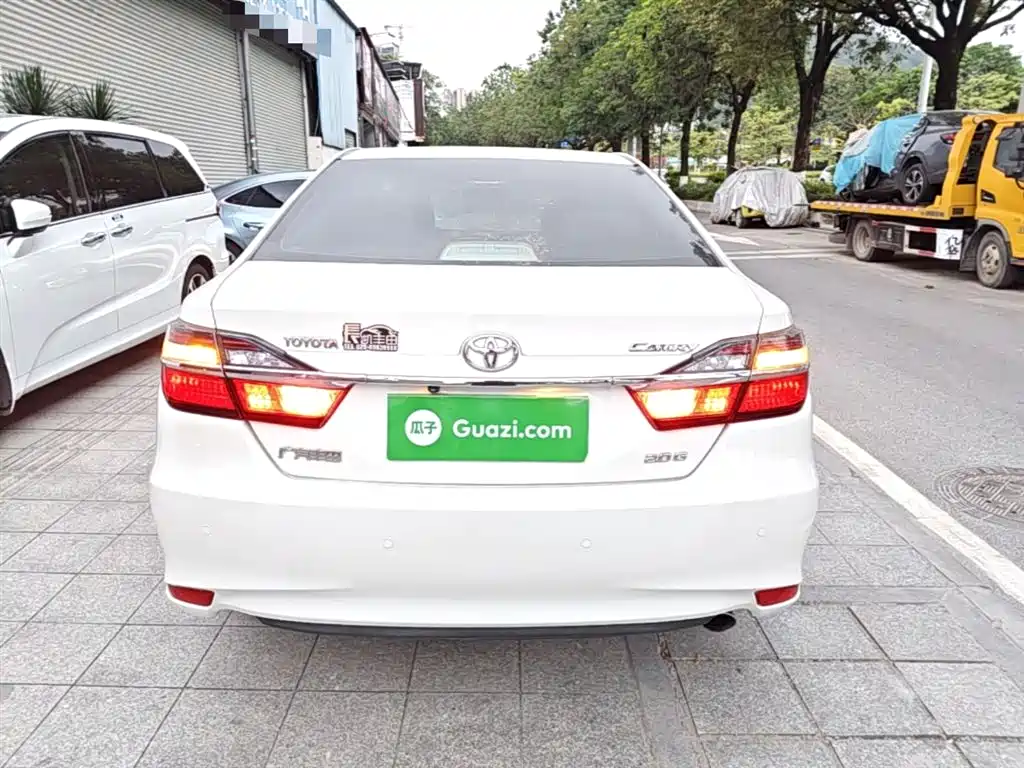 Toyota Camry 2016 2.0G 10th Anniversary Leading Edition фото 6
