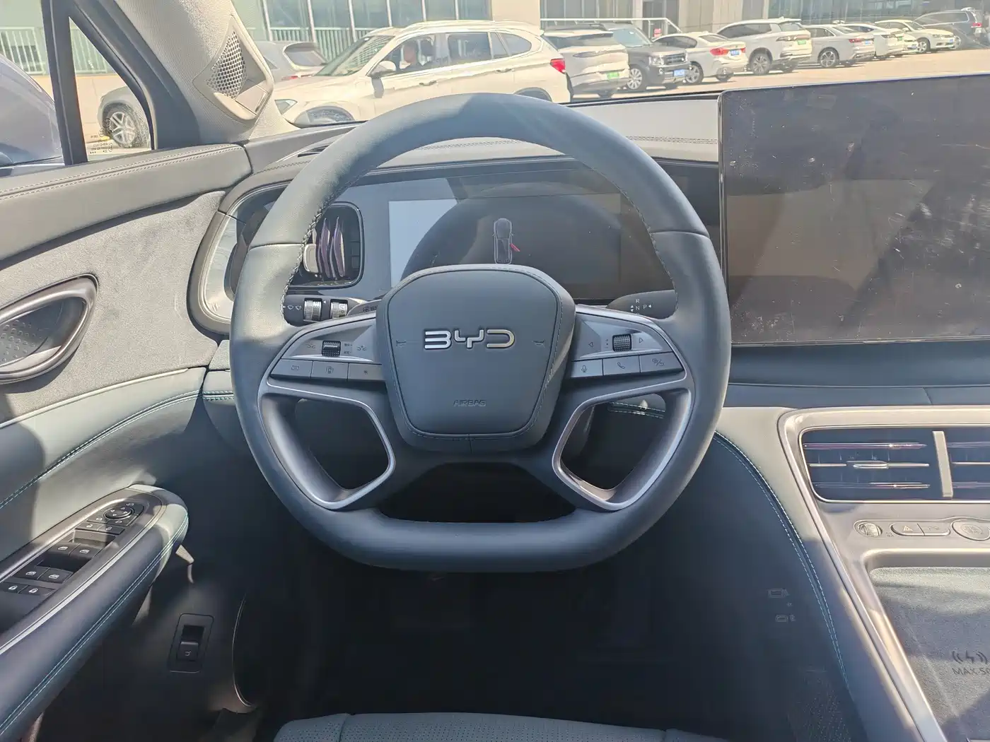 BYD Hai Shi 07 DM-i 2025 150 Pilot+ Edition фото 18