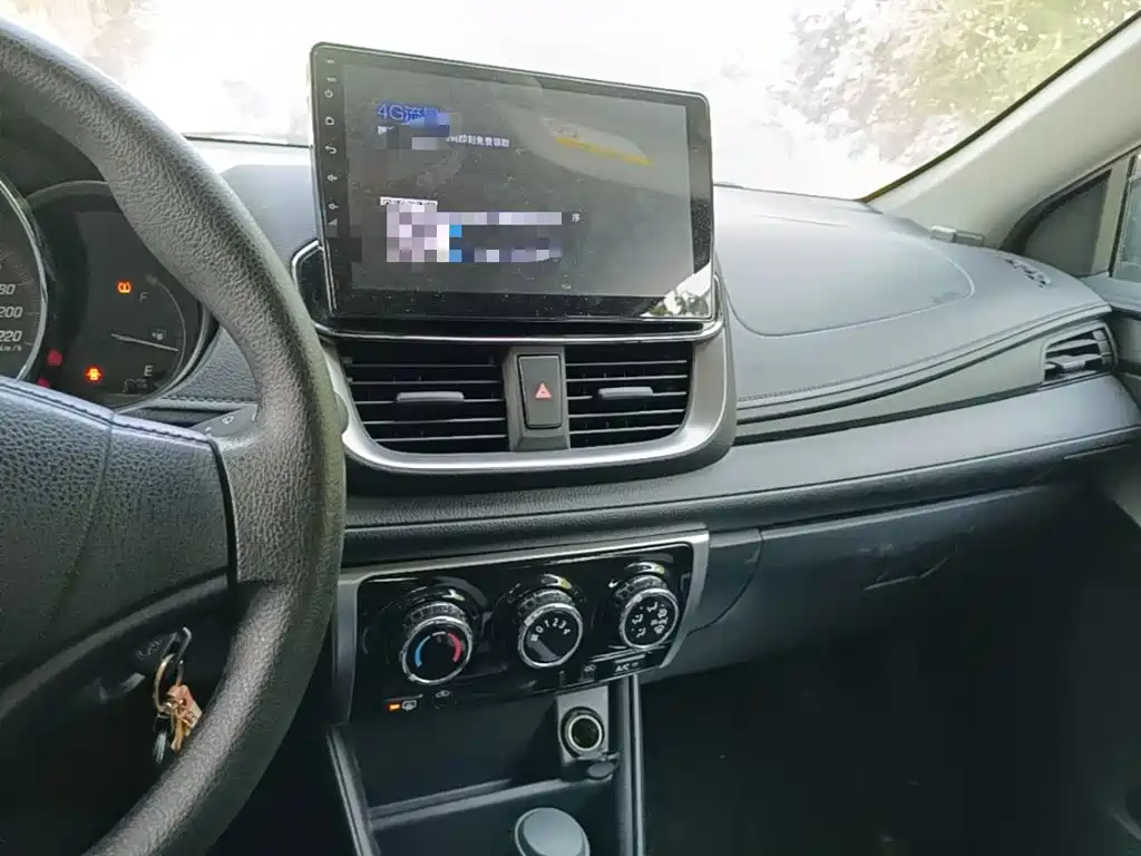 Toyota Yaris, миниатюра 13