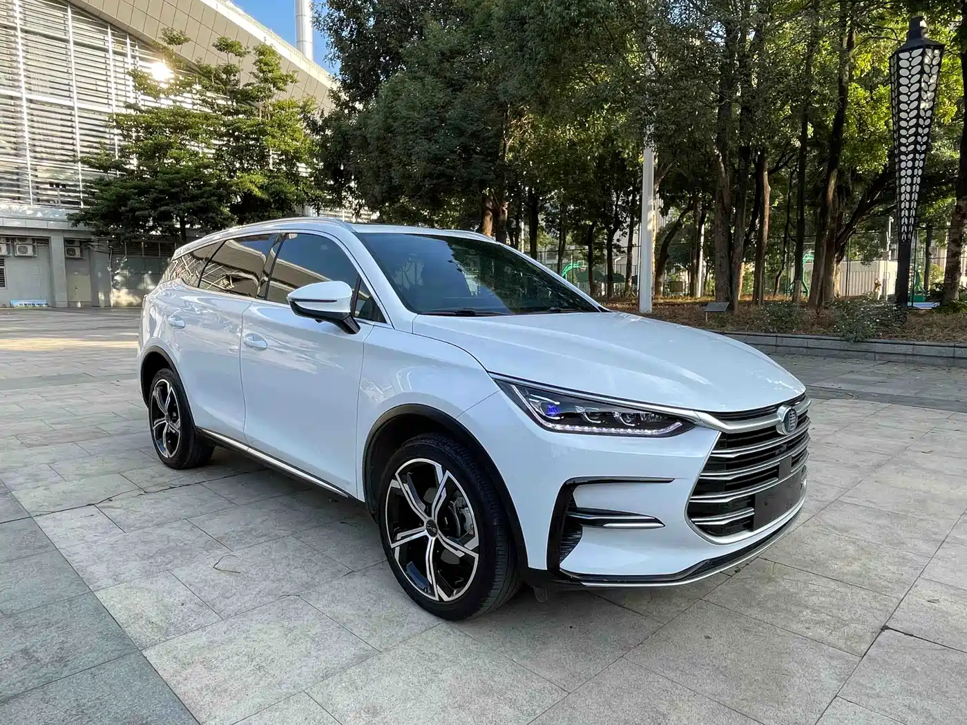 BYD Tang New Energy 2021 DM-i 112KM Honor фото 3
