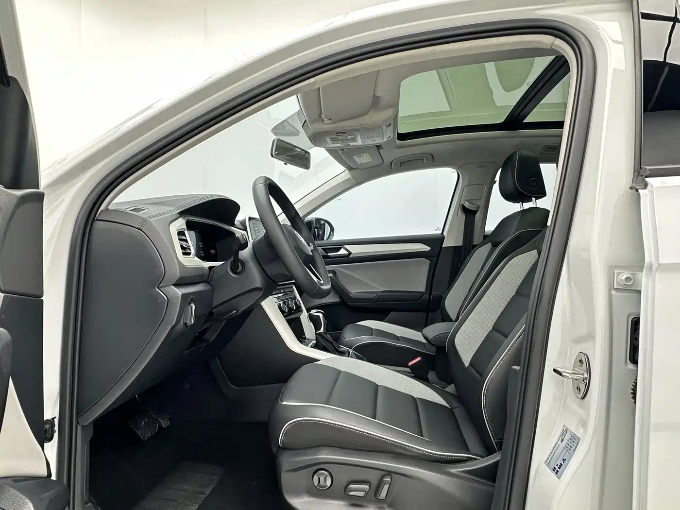 Volkswagen T-ROC 2023 2023 280TSI DSG 2WD Time Edition